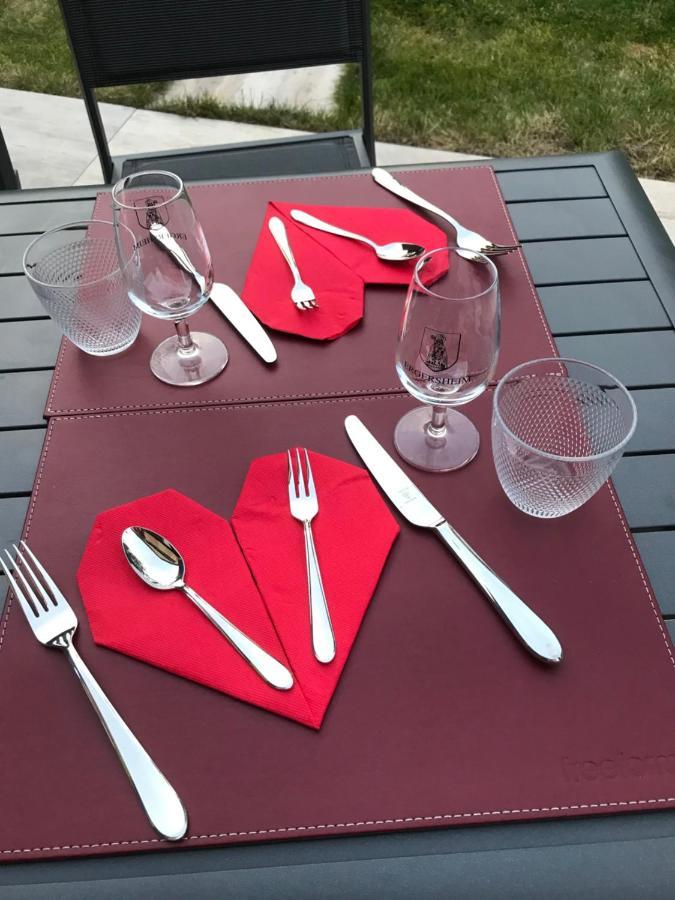 L'Attrap'Reves : Le Confort Hotelier, La Convivialite En Plus Ergersheim Exterior foto